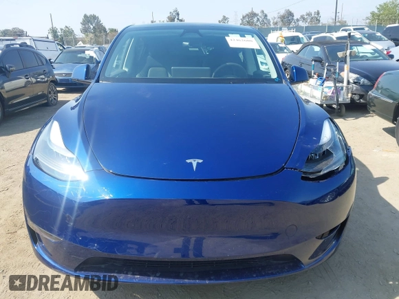 2024 Tesla Model Y с VIN 7SAYGDED2RF119770, выставлен на аукционе IAAI как лот 42462600 с пробегом 6 712 миль миль и . История ставок и продаж доступна на DreamBid. Изображение 12.