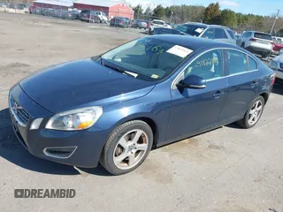 2013 Volvo S60 T5 with VIN YV1612FH0D2234126, listed as a IAAI auction lot 41822163 with 160,503 mi miles. Bid and sale history available at carsss.com. Image 2.