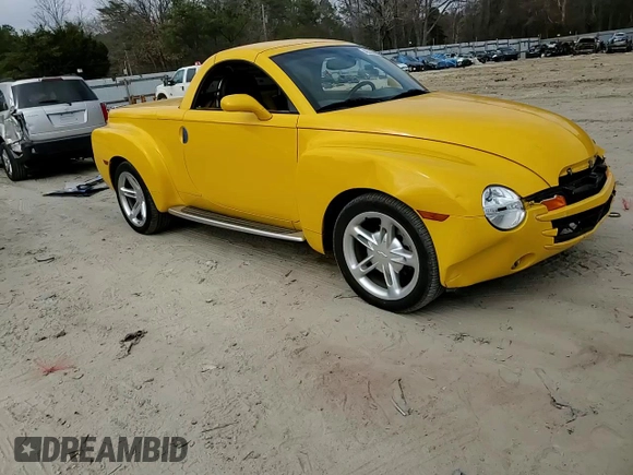 2004 Chevrolet SSR LS with VIN 1GCES14P94B103652, listed as a Copart auction lot 49333685 with 28,415 mi miles and Salvage Title. Bid and sale history available at DreamBid. Image 10.
