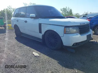 2011 Land Rover Range Rover SC z VIN SALMF1E42BA346672, wystawiony jako IAAI lot #42282459 z przebiegiem 99 392 mil mil oraz . Historia ofert i sprzedaży dostępna na DreamBid. Obrazek 1.