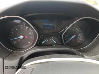2012 Ford Focus SE with VIN 1FAHP3F28CL371926, listed as a Copart auction lot 60127115 with 162,617 mi miles and Salvage title. Bid and sale history available at DreamBid. Image 9.