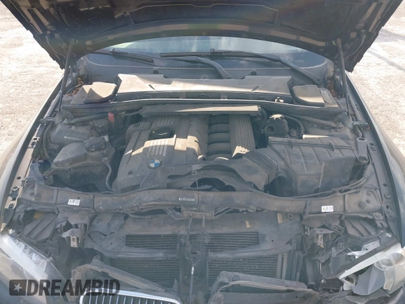 2013 BMW 3 Series 328i xDrive with VIN WBAKF3C56DJ385545, listed as a IAAI auction lot 40735031 with 156,826 mi miles. Bid and sale history available at carsss.com. Image 10.