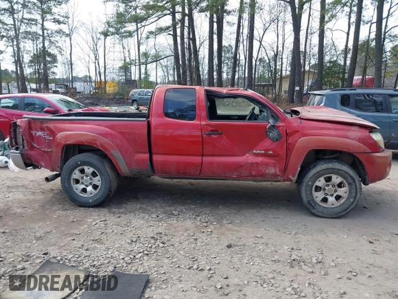 2006 Toyota Tacoma PreRunner with VIN 5TETU62N96Z154826, listed as a IAAI auction lot 41652762 with 418,565 mi miles. Bid and sale history available at carsss.com. Image 13.