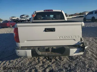2019 Toyota Tundra 4WD SR5 with VIN 5TFHY5F19KX786075, listed as a Copart auction lot 82649434 with 0 mi miles and Salvage Title. Bid and sale history available at carsss.com. Image 6.