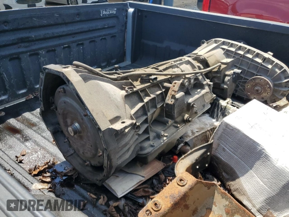 2005 Ford F-250 XL with VIN 1FTSW21P05EB33978, listed as a Copart auction lot 55105045 with 129,863 mi miles and Clean Title. Bid and sale history available at DreamBid. Image 12.