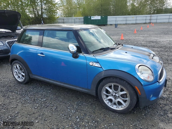 2008 MINI Cooper Hardtop S with VIN WMWMF73558TV33839, listed as a Copart auction lot 53319125 with 141,830 mi miles and Clean Title. Bid and sale history available at carsss.com. Image 4.