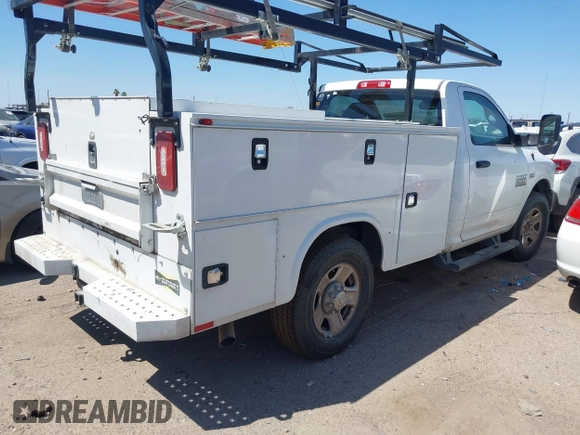 2018 Ram 2500 Tradesman z VIN 3C7WR4AJ8JG293547, wystawiony jako IAAI lot #42474445 z przebiegiem 121 406 mil mil oraz . Historia ofert i sprzedaży dostępna na DreamBid. Obrazek 4.