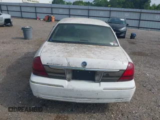 2006 Mercury Grand Marquis LS Premium z VIN 2MEFM75V96X649641, wystawiony jako IAAI lot #42315126 z przebiegiem 144 173 mil mil oraz . Historia ofert i sprzedaży dostępna na DreamBid. Obrazek 17.