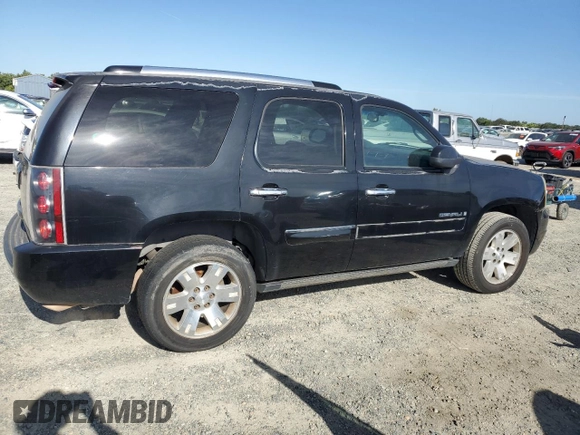 2007 GMC Yukon Denali z VIN 1GKFK63877J235917, wystawiony jako Copart lot #57445735 z przebiegiem 253 961 mil mil oraz Czysty tytuł • Clean title. Historia ofert i sprzedaży dostępna na DreamBid. Obrazek 3.