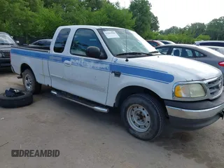 2003 Ford F-150 XL z VIN 1FTRX17W03NA97131, wystawiony jako IAAI lot #42583990 z przebiegiem 204 845 mil mil oraz . Historia ofert i sprzedaży dostępna na DreamBid. Obrazek 1.
