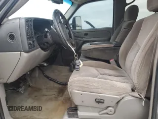2004 Chevrolet Suburban LS with VIN 3GNGK26U94G178013, listed as a Copart auction lot 84435434 with 244,260 mi miles and Clean Title. Bid and sale history available at carsss.com. Image 7.