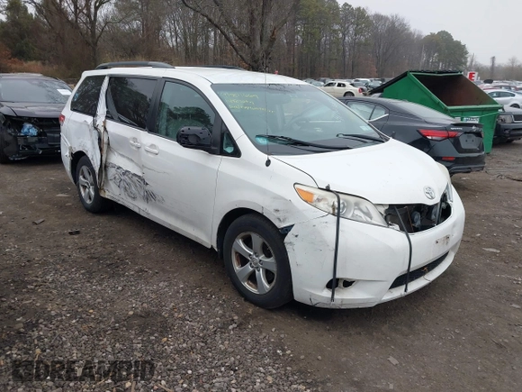 2014 Toyota Sienna LE AAS z VIN 5TDKK3DC9ES511199, wystawiony jako IAAI lot #41901669 z przebiegiem 267 510 mil mil oraz . Historia ofert i sprzedaży dostępna na DreamBid. Obrazek 1.