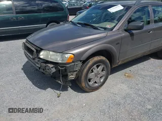 2005 Volvo XC70 with VIN YV1SZ592751180346, listed as a IAAI auction lot 42316058 with 201,938 mi miles and . Bid and sale history available at DreamBid. Image 6.