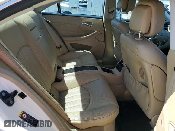 2007 Mercedes-Benz CLS-Class 5.5L with VIN WDDDJ72X17A085037, listed as a Copart auction lot 73697284 with 0 mi miles and Non Repairable. Bid and sale history available at carsss.com. Image 10.
