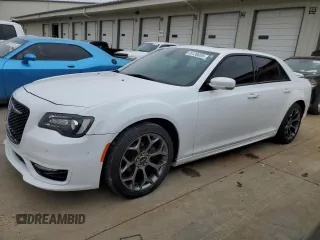 2018 Chrysler 300 with VIN 2C3CCABG9JH140425, listed as a Copart auction lot 45139055 with 105,483 mi miles and Salvage Title. Bid and sale history available at carsss.com. Image 1.