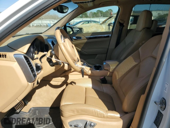 2012 Porsche Cayenne S Hybrid z VIN WP1AE2A2XCLA92544, wystawiony jako Copart lot #48896985 z przebiegiem 182 567 mil mil oraz Tytuł czysty. Historia ofert i sprzedaży dostępna na DreamBid. Obrazek 7.