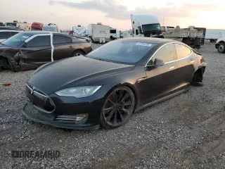 2016 Tesla Model S 90D with VIN 5YJSA1E42GF129442, listed as a Copart auction lot 41994765 with Not Provided miles and Salvage Title. Bid and sale history available at DreamBid. Image 1.
