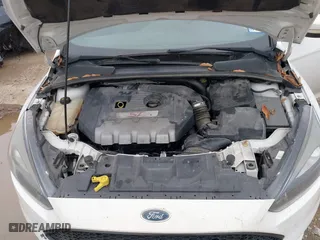 2015 Ford Focus ST with VIN 1FADP3L91FL268867, listed as a IAAI auction lot 41583424 with 169,426 mi miles. Bid and sale history available at carsss.com. Image 10.