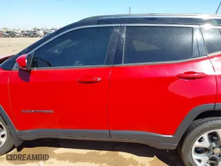 2018 Jeep Compass Limited with VIN 3C4NJDCB1JT399478, listed as a IAAI auction lot 41623853 with 34,981 mi miles. Bid and sale history available at carsss.com. Image 14.
