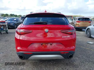 2018 Alfa Romeo Stelvio Sport z VIN ZASFAKPN0J7B61761, wystawiony jako IAAI lot #41144776 z przebiegiem 34 314 mil mil oraz . Historia ofert i sprzedaży dostępna na DreamBid. Obrazek 16.