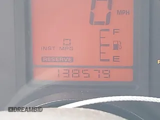 1992 Chevrolet Corvette z VIN 1G1YY23P7N5115133, wystawiony jako IAAI lot #41797315 z przebiegiem 138 579 mil mil oraz . Historia ofert i sprzedaży dostępna na DreamBid. Obrazek 15.