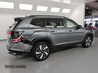 2024 Volkswagen Atlas SE with VIN 1V2WR2CA4RC536380, listed as a Copart auction lot 57678825 with 35,361 mi miles and Clean title. Bid and sale history available at DreamBid. Image 3.