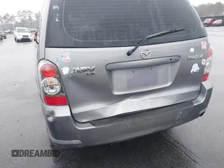 2005 Mazda MPV LX with VIN JM3LW28A050538622, listed as a IAAI auction lot 41555020 with 235,279 mi miles. Bid and sale history available at carsss.com. Image 6.