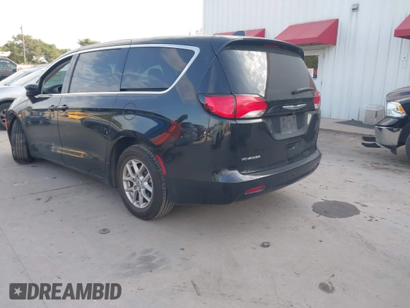 2023 Chrysler Voyager LX z VIN 2C4RC1CG5PR602566, wystawiony jako IAAI lot #42297330 z przebiegiem 66 810 mil mil oraz . Historia ofert i sprzedaży dostępna na DreamBid. Obrazek 3.