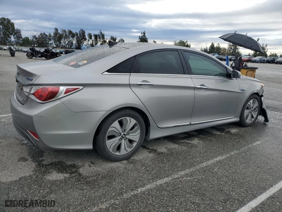 2013 Hyundai Sonata Hybrid Limited with VIN KMHEC4A43DA074658, listed as a Copart auction lot 48430575 with 116,717 mi miles and Salvage Title. Bid and sale history available at carsss.com. Image 3.
