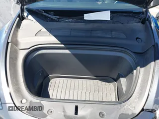 2024 Tesla Model Y Long Range z VIN 7SAYGDEE2RA233855, wystawiony jako IAAI lot #42148956 z przebiegiem 14 385 mil mil oraz . Historia ofert i sprzedaży dostępna na DreamBid. Obrazek 10.
