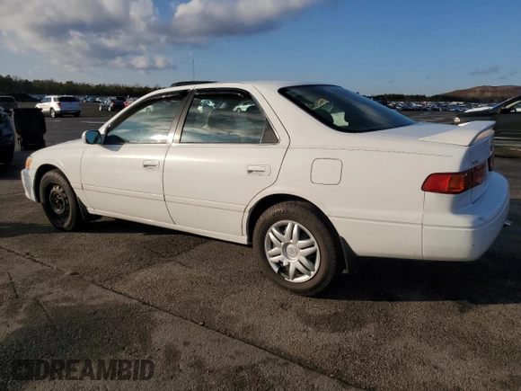 2001 Toyota Camry CE with VIN JT2BG22K610551574, listed as a Copart auction lot 82467224 with 131,730 mi miles and Clean Title. Bid and sale history available at carsss.com. Image 2.