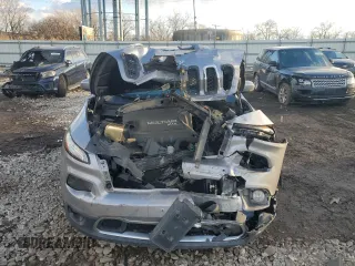 2017 Jeep Cherokee Limited with VIN 1C4PJLDBXHW522183, listed as a Copart auction lot 47146775 with 137,869 mi miles and Salvage Title. Bid and sale history available at carsss.com. Image 5.