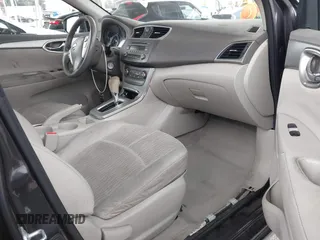 2014 Nissan Sentra SV z VIN 3N1AB7APXEL609922, wystawiony jako IAAI lot #42350013 z przebiegiem 135 382 mil mil oraz . Historia ofert i sprzedaży dostępna na DreamBid. Obrazek 5.