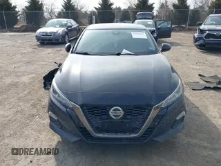 2021 Nissan Altima SR with VIN 1N4BL4CV1MN300563, listed as a IAAI auction lot 41709522 with 92,265 mi miles and . Bid and sale history available at carsss.com. Image 11.