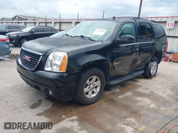 2014 GMC Yukon SLT with VIN 1GKS1CE07ER229525, listed as a IAAI auction lot 40260080 with 180,043 mi miles. Bid and sale history available at carsss.com. Image 19.