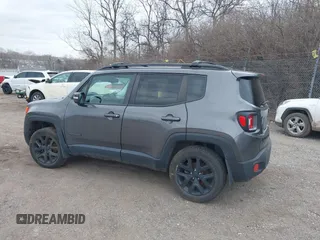 2017 Jeep Renegade Latitude z VIN ZACCJBBB6HPG17767, wystawiony jako IAAI lot #41631303 z przebiegiem 56 312 mil mil oraz . Historia ofert i sprzedaży dostępna na DreamBid. Obrazek 3.