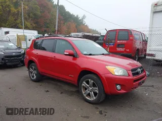 2011 Toyota RAV4 Sport with VIN JTMRF4DV2B5049788, listed as a IAAI auction lot 40578883 with 203,848 mi miles. Bid and sale history available at carsss.com. Image 1.