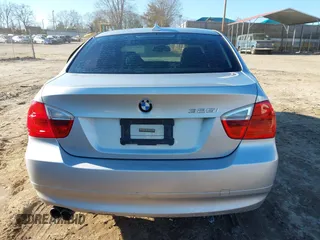 2006 BMW 3 Series 325i with VIN WBAVB13516KX40275, listed as a IAAI auction lot 41563739 with 185,783 mi miles. Bid and sale history available at carsss.com. Image 15.
