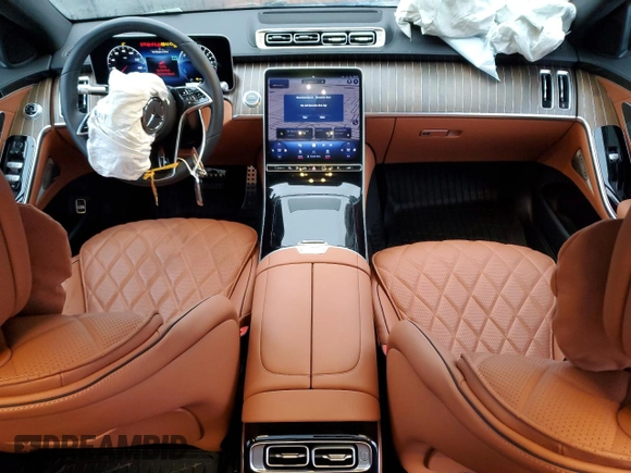 2024 Mercedes-Benz S 580e with VIN W1K6G6KB3RA264513, listed as a Copart auction lot 49379275 with 4,314 mi miles and Non Repairable. Bid and sale history available at DreamBid. Image 8.