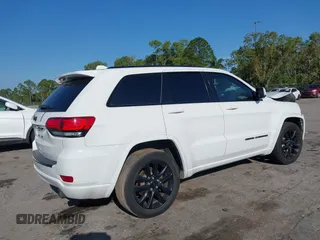 2018 Jeep Grand Cherokee Altitude with VIN 1C4RJEAG7JC197150, listed as a IAAI auction lot 41709016 with 94,480 mi miles. Bid and sale history available at carsss.com. Image 4.