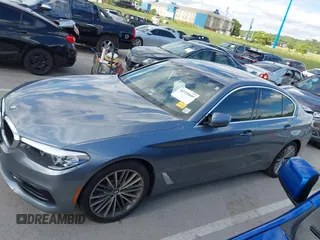 2019 BMW 5 Series 530i xDrive z VIN WBAJA7C51KWW12626, wystawiony jako IAAI lot #42335449 z przebiegiem 71 798 mil mil oraz . Historia ofert i sprzedaży dostępna na DreamBid. Obrazek 14.