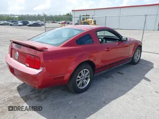 2005 Ford Mustang Deluxe with VIN 1ZVFT80N755162548, listed as a IAAI auction lot 42718109 with 98,194 mi miles and . Bid and sale history available at DreamBid. Image 4.