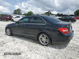 2013 Mercedes-Benz C 250 Sport z VIN WDDGF4HB0DR275207, wystawiony jako Copart lot #60808375 z przebiegiem 93 921 mil mil oraz Czysty tytuł • Clean title. Historia ofert i sprzedaży dostępna na DreamBid. Obrazek 2.