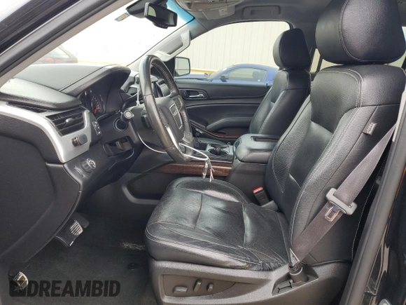 2016 GMC Yukon XL SLE with VIN 1GKS1FKC8GR247812, listed as a Copart auction lot 45043655 with 151,045 mi miles and Salvage Title. Bid and sale history available at carsss.com. Image 7.