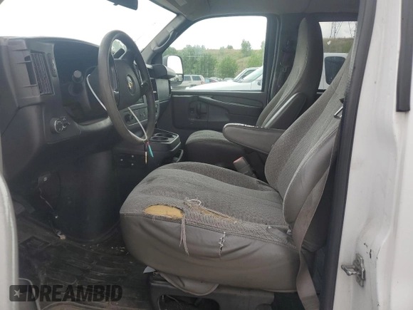2014 Chevrolet Express Passenger LT with VIN 1GAZG1FGXE1157798, listed as a Copart auction lot 64301595 with 272,982 mi miles and Clean title. Bid and sale history available at DreamBid. Image 8.