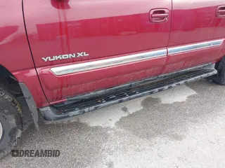2005 GMC Yukon XL SLT with VIN 1GKFK16Z15J184418, listed as a IAAI auction lot 41907460 with 257,995 mi miles. Bid and sale history available at carsss.com. Image 6.
