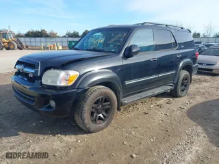 2006 Toyota Sequoia SR5 with VIN 5TDZT34A56S268180, listed as a IAAI auction lot 41328009 with 274,926 mi miles. Bid and sale history available at carsss.com. Image 2.