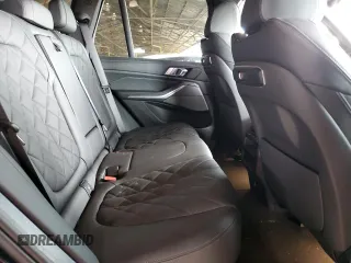 2025 BMW X5 sDrive40i z VIN 5UX13EU05S9W65198, wystawiony jako Copart lot #48498235 z przebiegiem 2 475 mil mil oraz Szkoda całkowita • Salvage title. Historia ofert i sprzedaży dostępna na DreamBid. Obrazek 11.