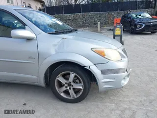 2005 Pontiac Vibe with VIN 5Y2SM63855Z424388, listed as a IAAI auction lot 41231999 with 221,430 mi miles. Bid and sale history available at carsss.com. Image 6.