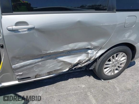 2008 Toyota Sienna XLE with VIN 5TDZK22C08S206819, listed as a IAAI auction lot 42093255 with 169,835 mi miles and . Bid and sale history available at DreamBid. Image 6.